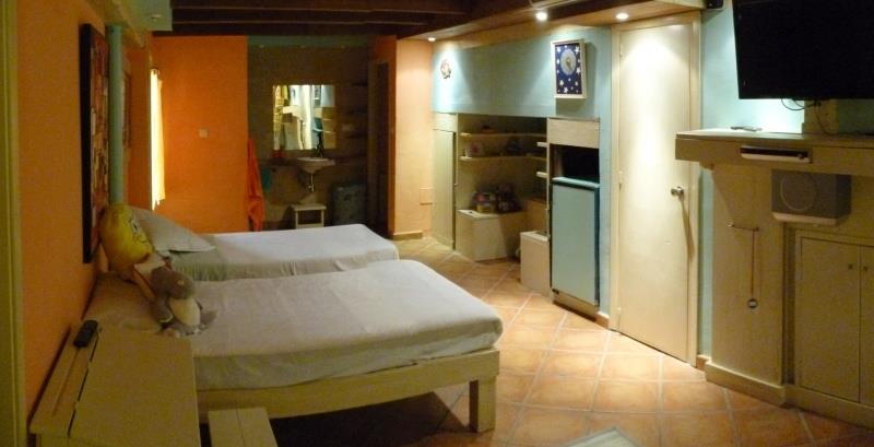 Luxury Villa with 6 Bedroom for sale in Sa Carroca