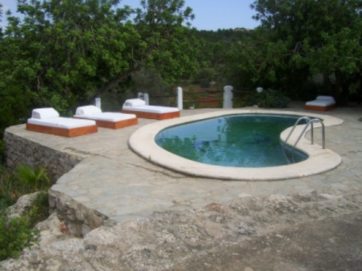Rustic style house in Pagessa for sale