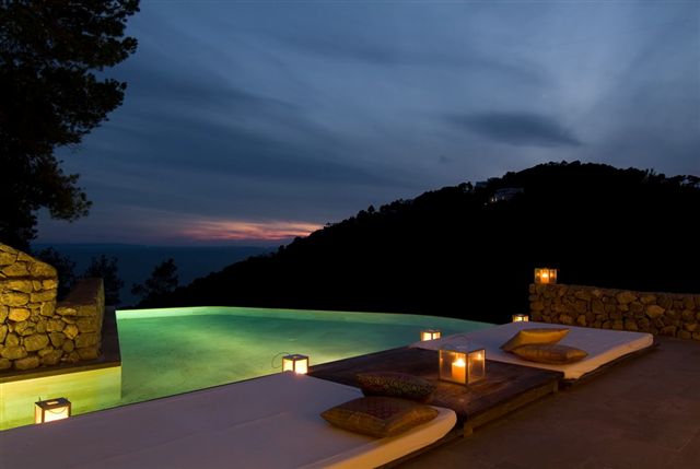 Magnificent new villa in Roca Lisa for sale