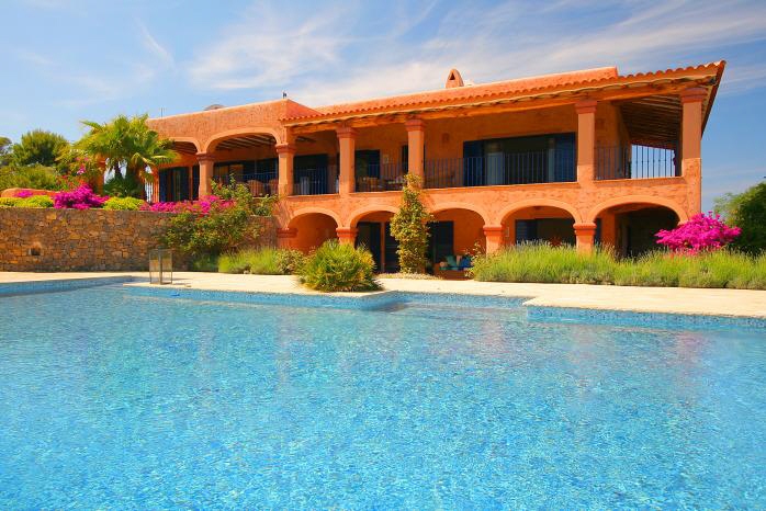 Three luxury bedroom Villa for sale in San Carlos