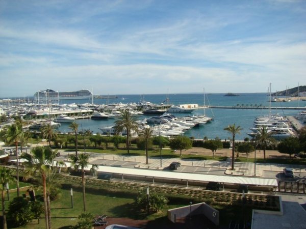 Luxury apartment with 5 bedrooms in the port of Ibiza for sale