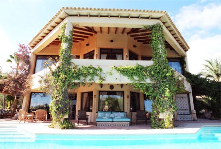 Luxury villa in Ibiza in San Carlos for sale