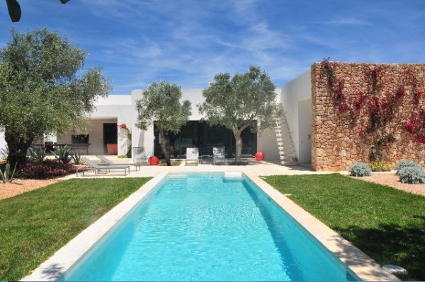Luxury villa with 3 bedrooms in Ibiza for rent