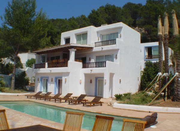 Nice Villa with 8 bedrooms in Eivissa for rent