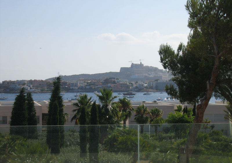 Luxury apartment with 4 bedrooms for sale in Es Pouet-Talamanca
