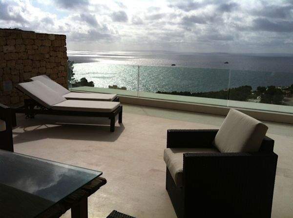 Beautiful luxury apartment with two bedrooms in Roca Lisa for sale