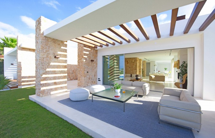 Modern luxury villa in Cala Conta for sale