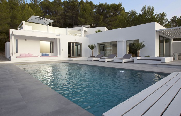 Excellent house for sale in Cala Tarida