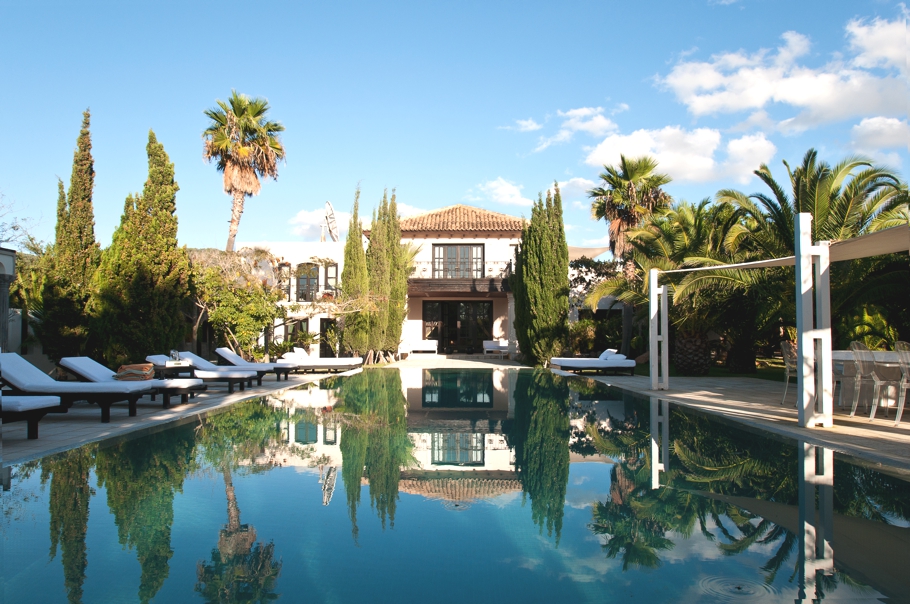Luxury villa with five bedrooms in Cala Jondal for sale