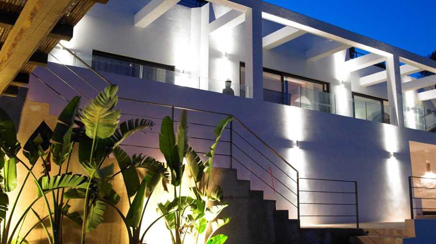 Beautiful luxury Villa in a modern style in Las Salinas