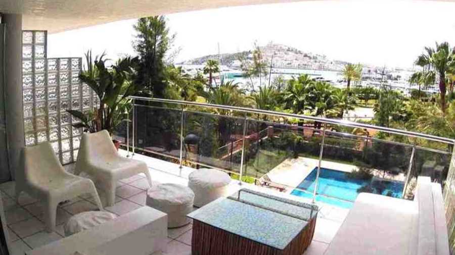 For sale Beautiful 2 bedroom apartment on the Paseo Maritimo Ibiza