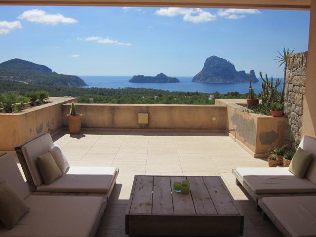 Nice apartment with magnificent views of Es Vedra and a mare