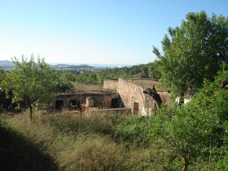 Large land in Ibiza San Rafael for sale