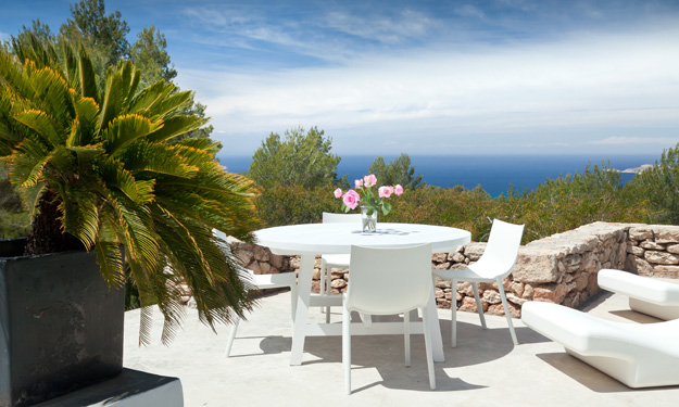 Luxury villa for sale in Cala Tarida with four bedrooms