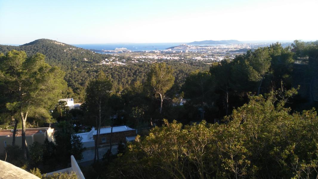 Land in Can Furnet with stunning views of the sea and Old Town