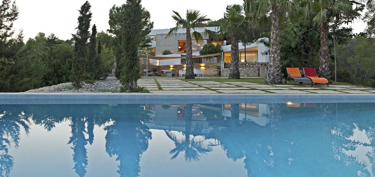 One of the most amazing villas for sale in Cala llonga