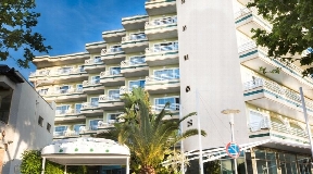 Holliday Beach Hotel on Mallorca for sale