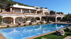 Mansion for sale in Talamanca