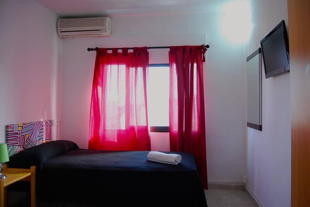Small Hotel for sale with place for 27 people