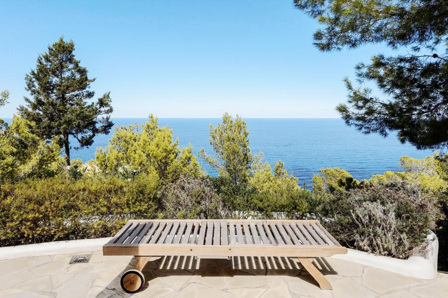 Villa with stunning views to the sea in a very quiet and unspoiled places in Ibiza
