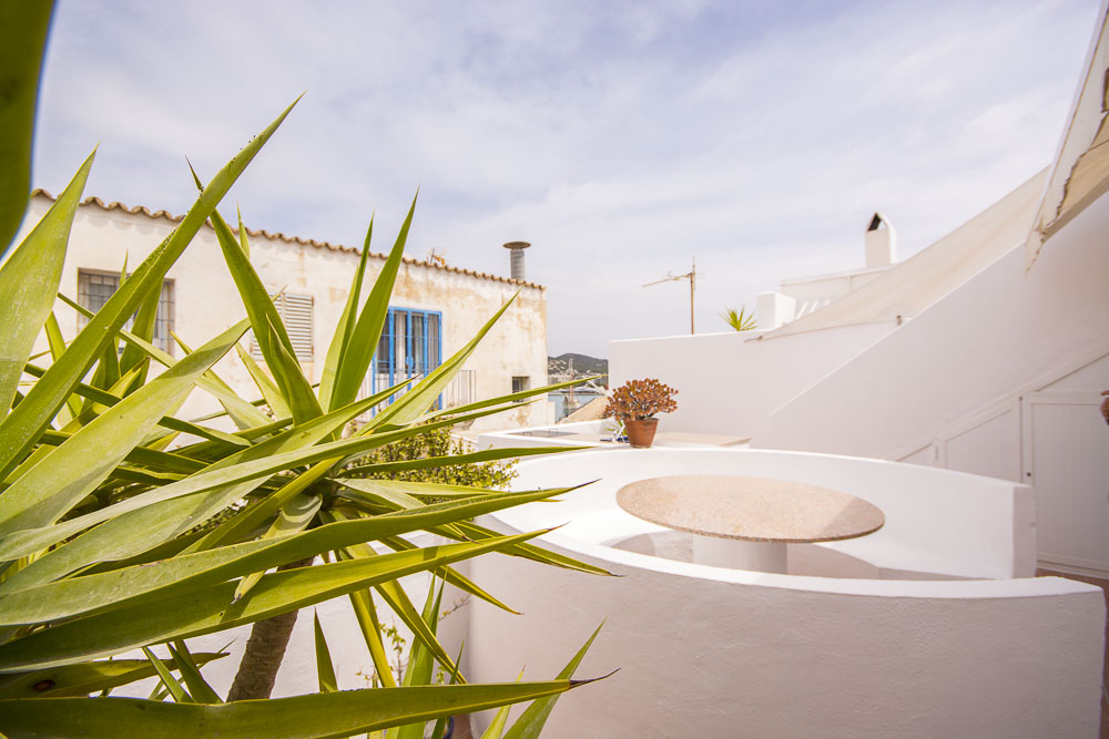 Town house overlooking the sea and the Bay of Talamanca
