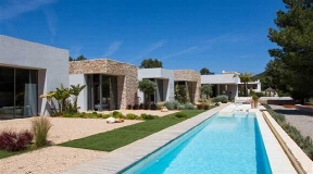 Modern luxury villa in Sant Lorenzo for sale
