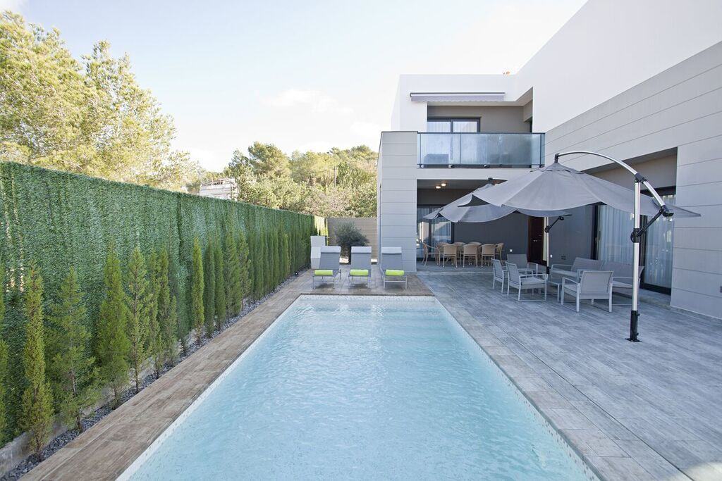 Amazing vacation home in Ibiza near Marina Botafoch and Dalt Vila for rent