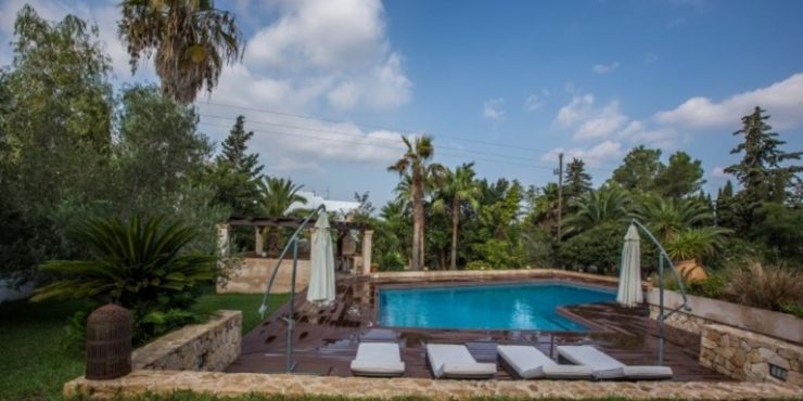 Large luxury villa in Jesus with garden near Talamanca beach