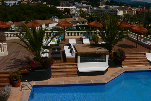 Boutique hotel overlooking the beautiful bay on Mallorca