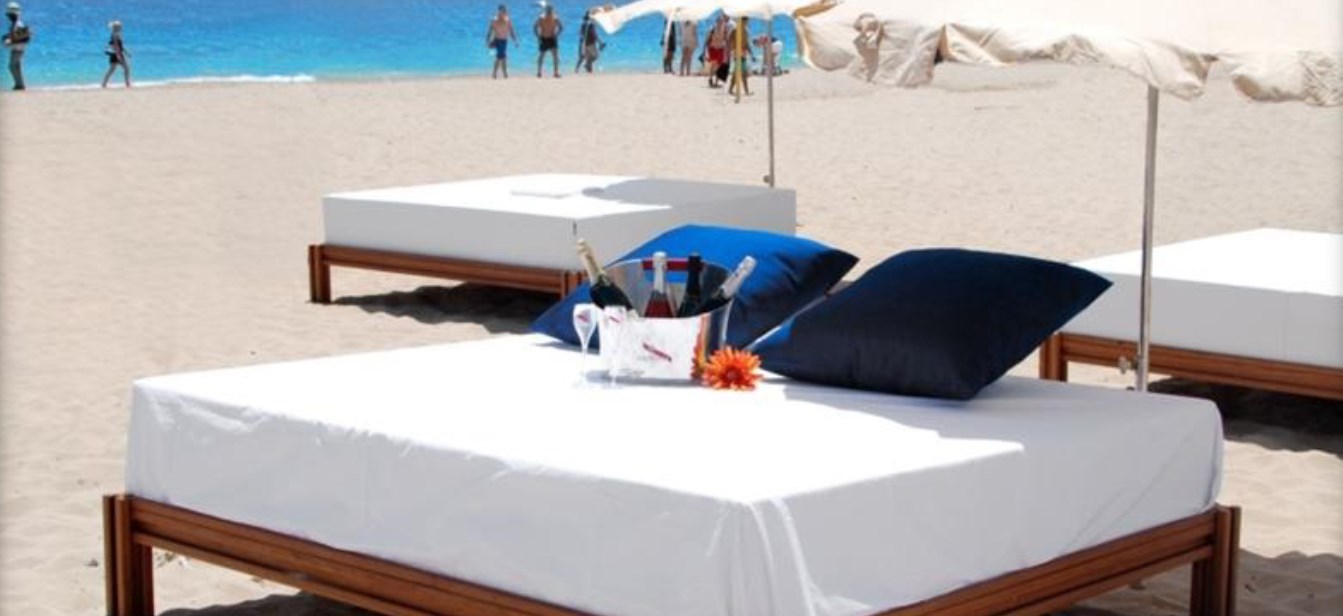Amazing Beach Club with all licenses im Ibiza
