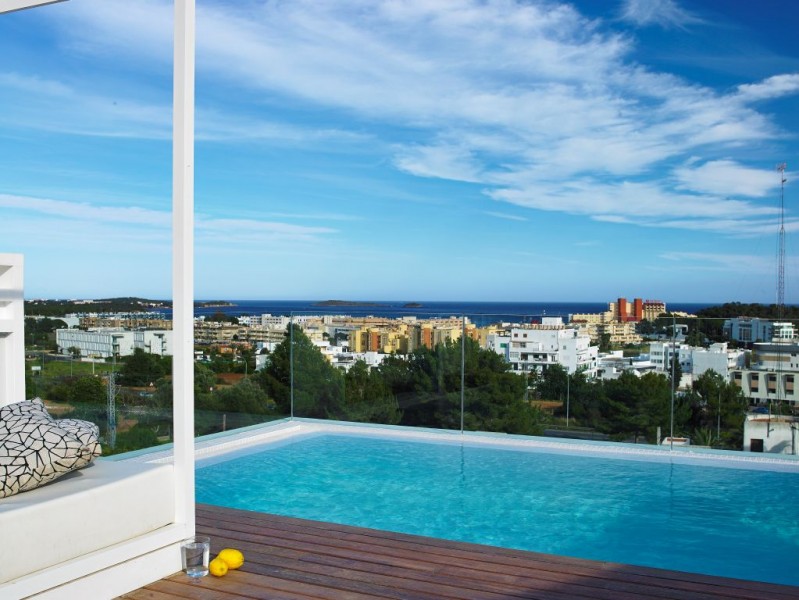 House on Ibiza - Santa Eulalia overlooking the sea and sunset