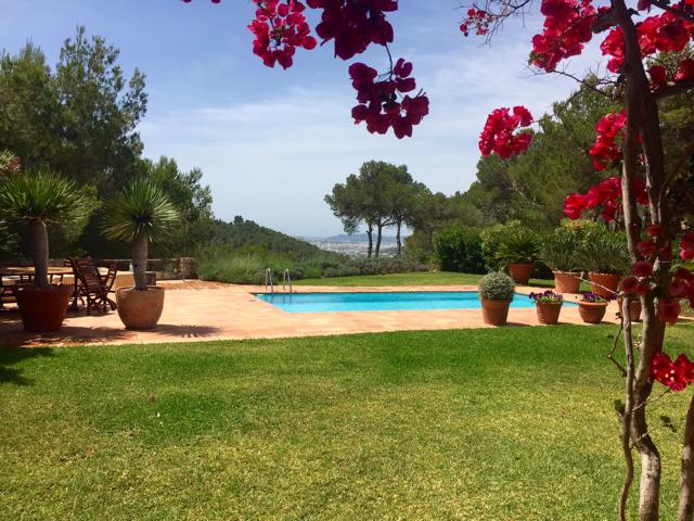 Luxury Villa between Ibiza and Santa Eulalia