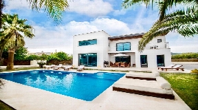 Beautiful modern Villa for sale near to Ibiza