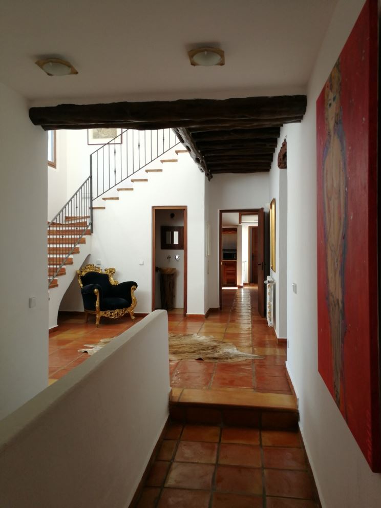 Spectacular house for sale en Ibicenco style completely renovate near Ibiza