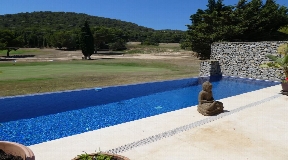 Terraced house on the golf course of Roca Llisa