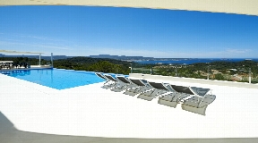 Amazing villa with sunset and sea views in Cala Salada