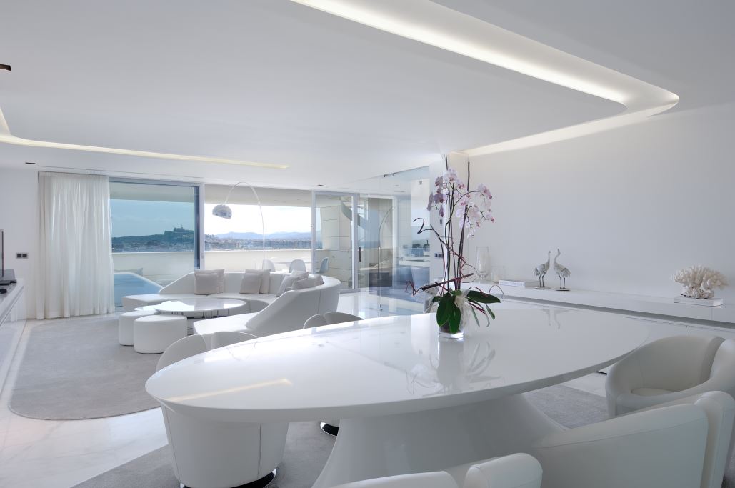 Luxury penthouse  with fantastic views to the Old town and Formentera