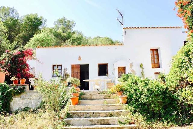 Fantastic finca with potential to sale in Benirras