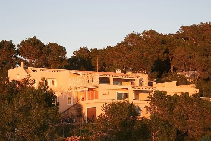 Villa in front of the sea located between Cala Gracio and Cala Salada