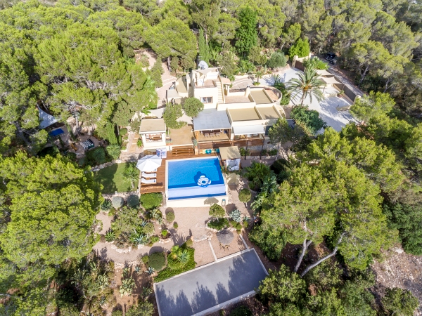 Contemporary villa with spectacular views of the sea in Ibiza