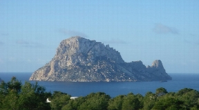 House located in the residence 'Vista Vedra' in Cala Carbó with fantasic views