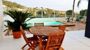 Modern apartment with private pool in the heart of Talamanca for sale