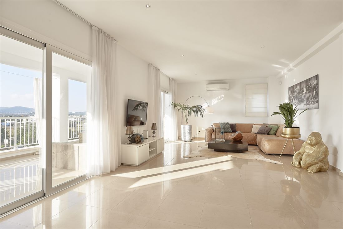 Spacious modern Ibiza style villa for rent in Ibiza - Talamanca
