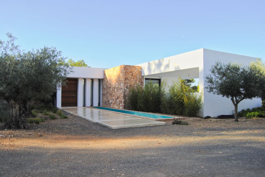 Newly built villa in San Augustin with big land