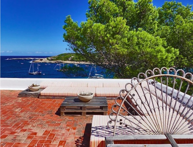 Beach front villa Ibiza for sale - Portinatx
