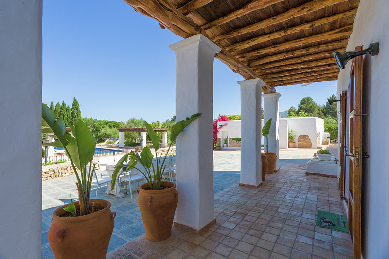 Beautiful villa of 300 m2  located in the village of San Rafael