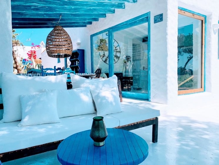 Spectacular house frontline to the sandy beach in Formentera