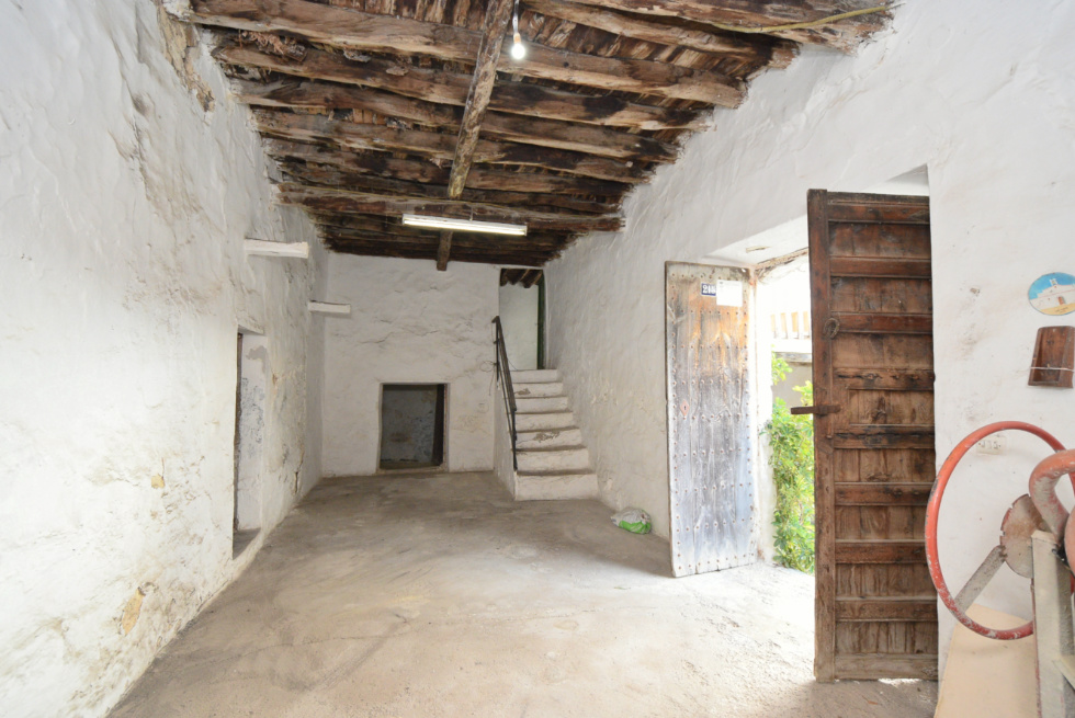 Original farmhouse nestled in unspoilt nature near San Lorenzo
