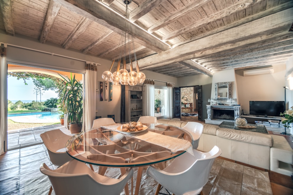 Luxury three bedroom villa in Cala Jondal
