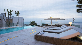 luxury villa first line location with private sea access